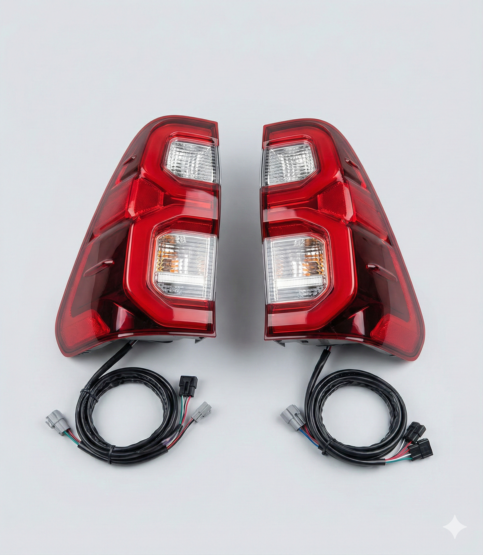 Par de Lanternas Traseiras em LED com chicotes